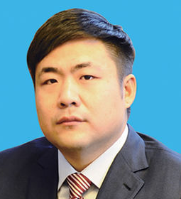 李伟